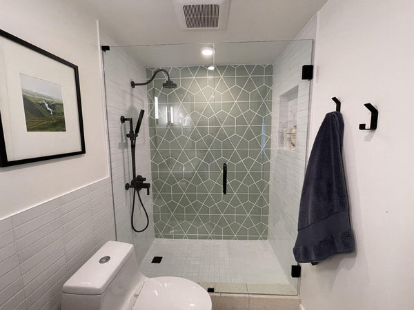 40 Eye-Catching Bathroom Accent Wall Ideas