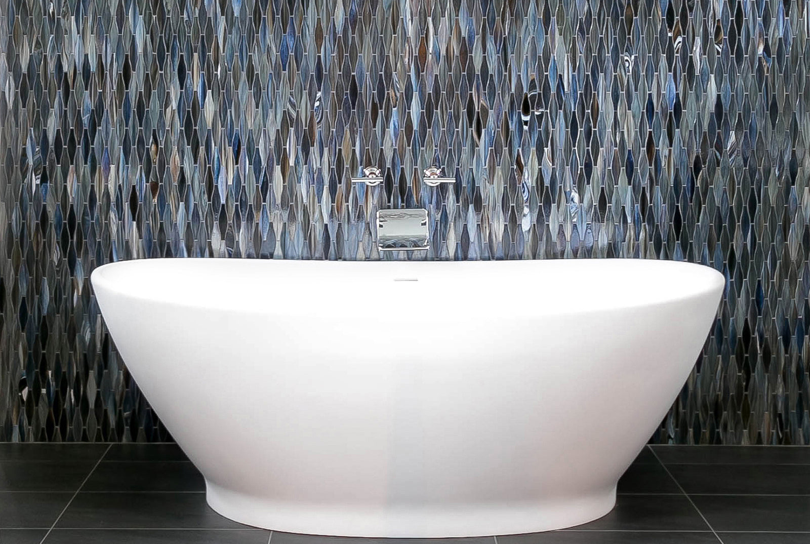 Taiko Feature Wall – Lunada Bay Tile