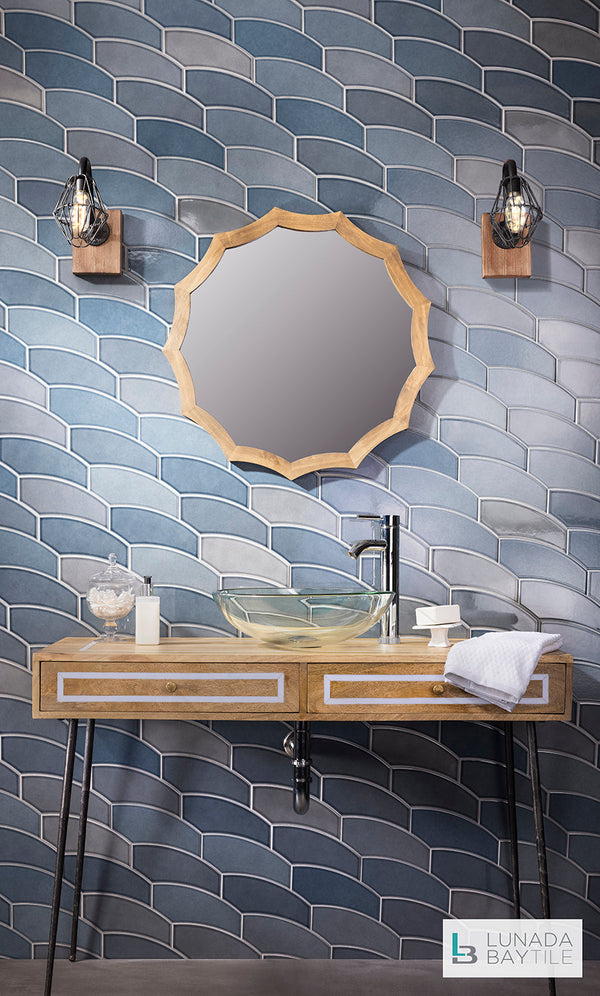 Bathroom wall with Watercolors Plume Whitney by Lunada Bay Tile