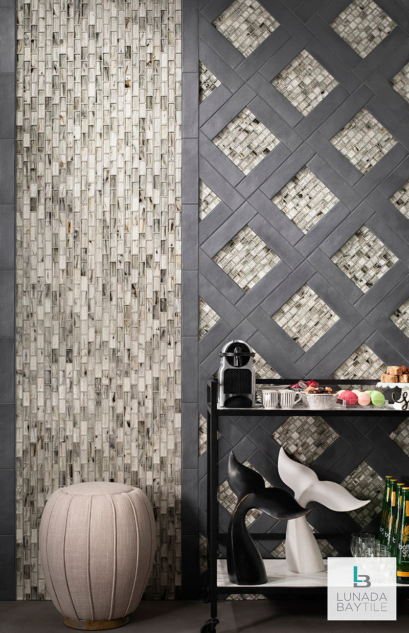 Haisen & Graphite wall